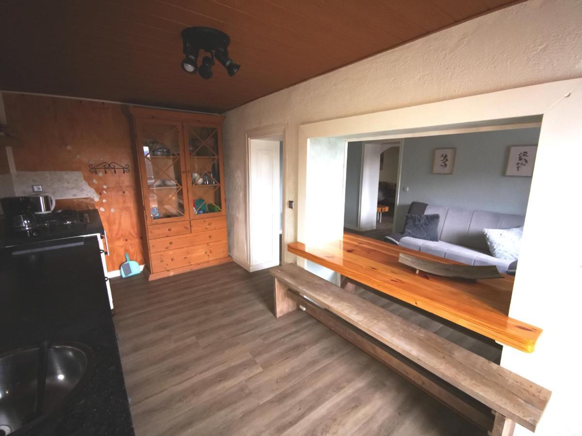 Mooi Ruim Appartement In Antieke Stadsboerderij Schönecken Exterior foto